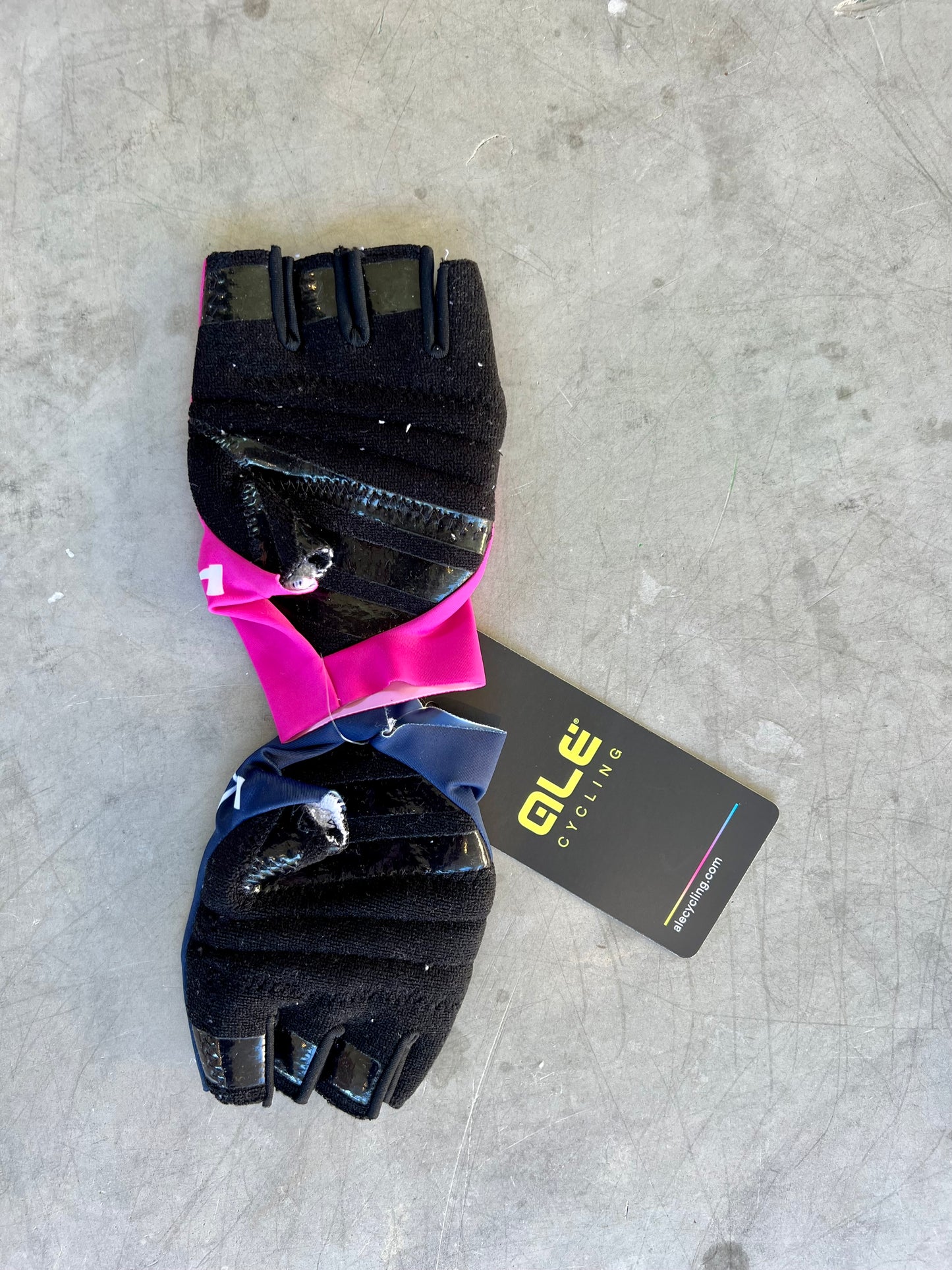 Hagens Berman Axeon | Ale Padded Gloves | Size S | Rider-Issued Pro Team Kit