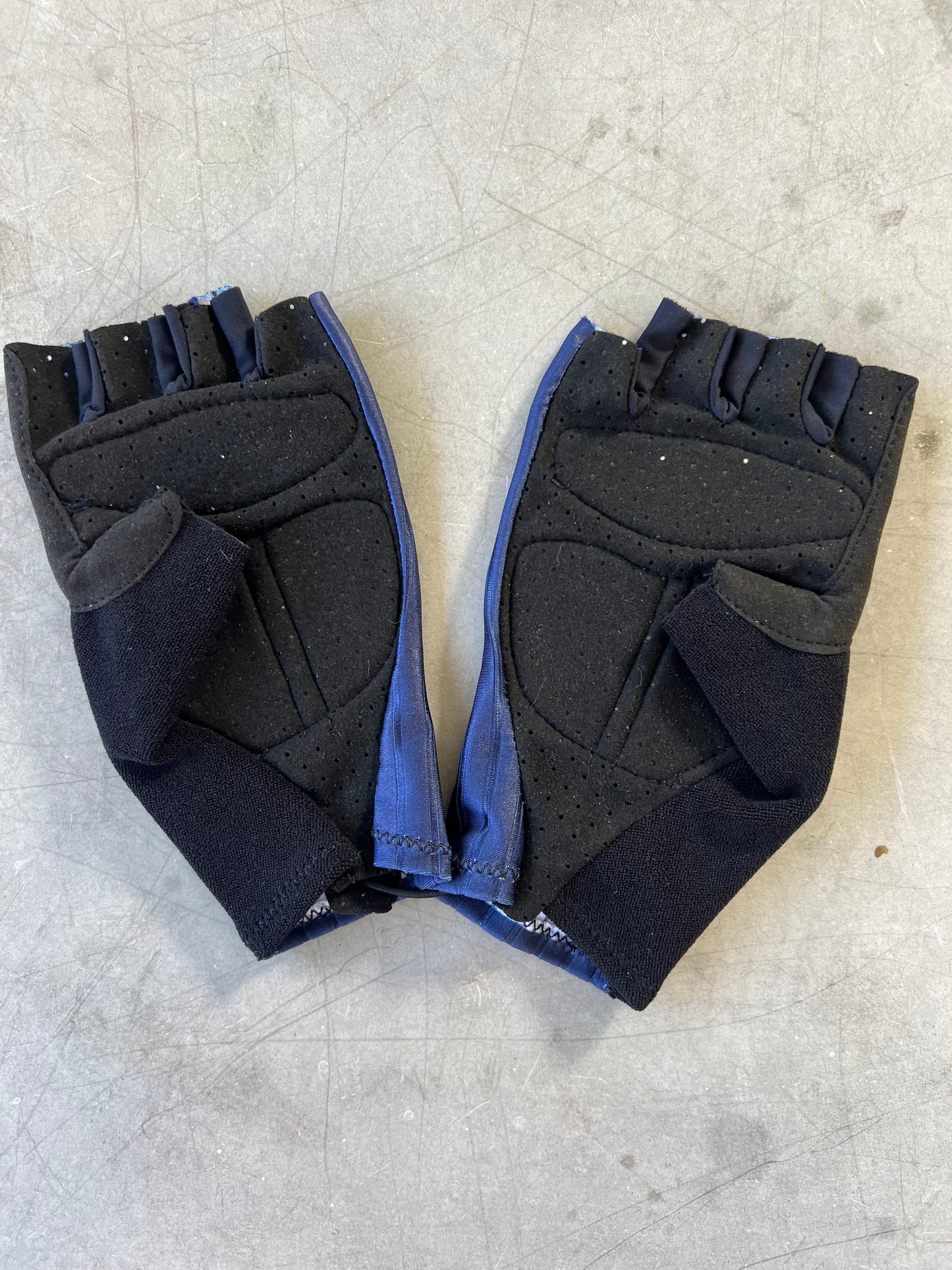 Trek Segafredo | Santini Padded Race Gloves | Navy | Rider-Issued Pro Team Kit