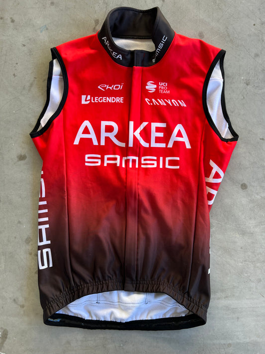 Arkea Samsic | Ekoi Gabba Waterproof Windproof Gilet / Vest | Red | Rider-Issued Pro Team Kit