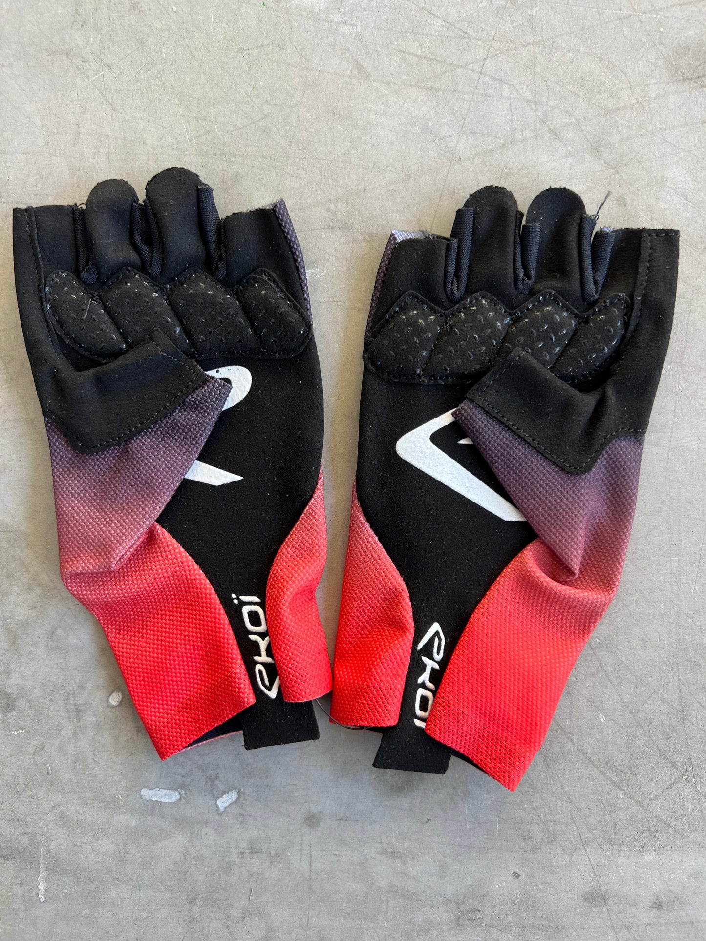 Arkea Samsic | Ekoi Summer Cycling Gloves | Red | Rider-Issued Pro Team Kit