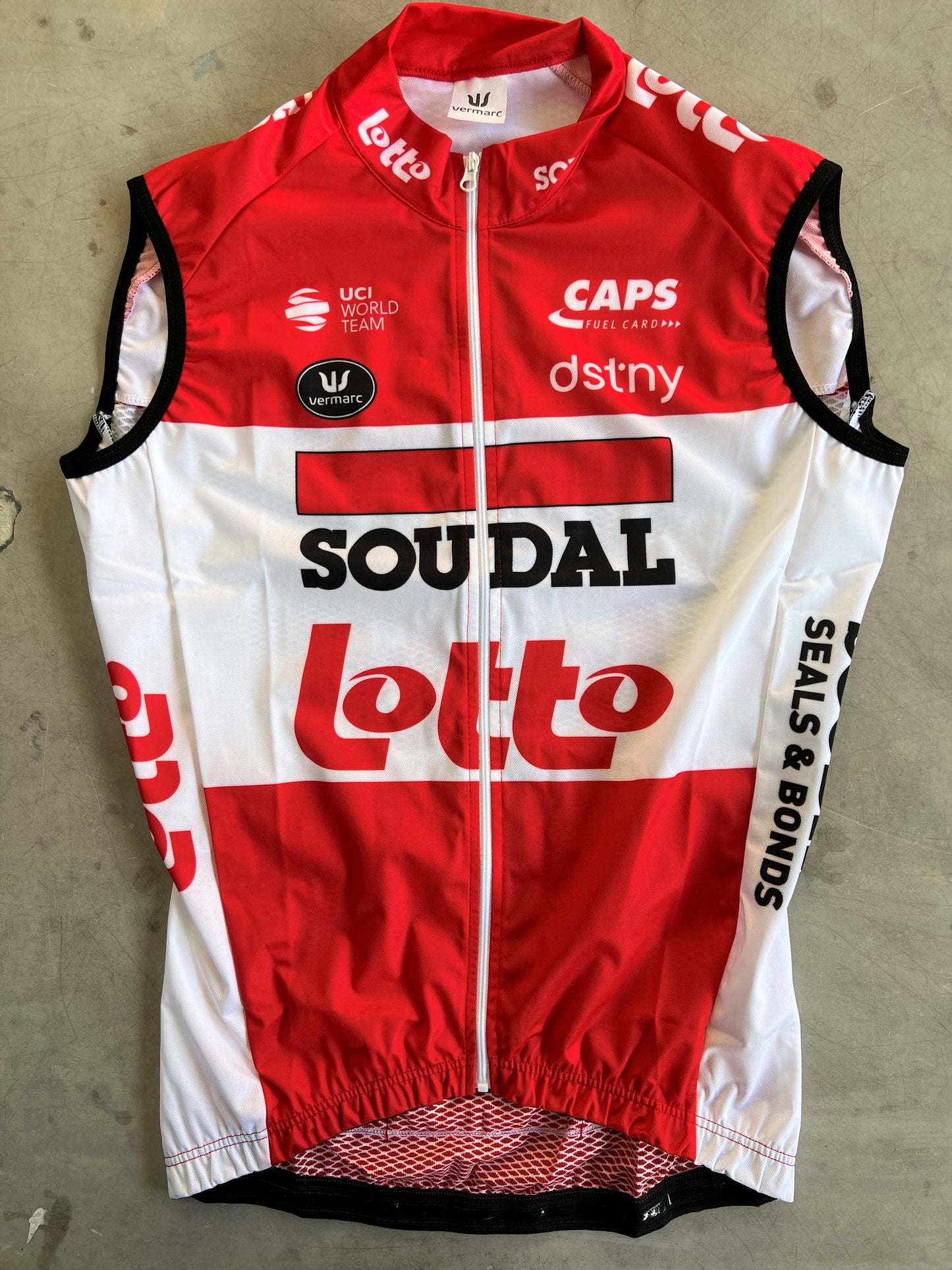 Lotto Soudal | Vermarc Wind Vest / Gilet | Size S | Rider-Issued Pro Team Kit