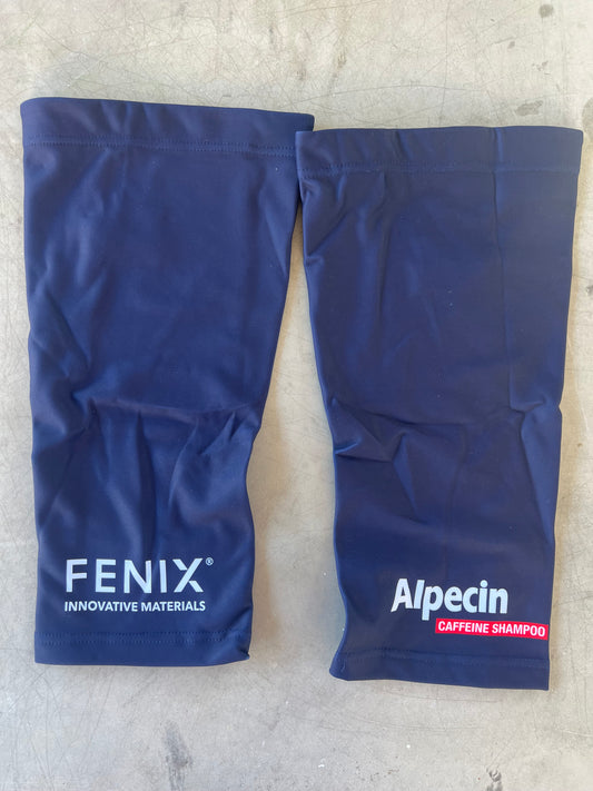 Alpecin Fenix Men | Kalas Thermal Knee Warmers | Navy | M | Rider-Issued Pro Team Kit