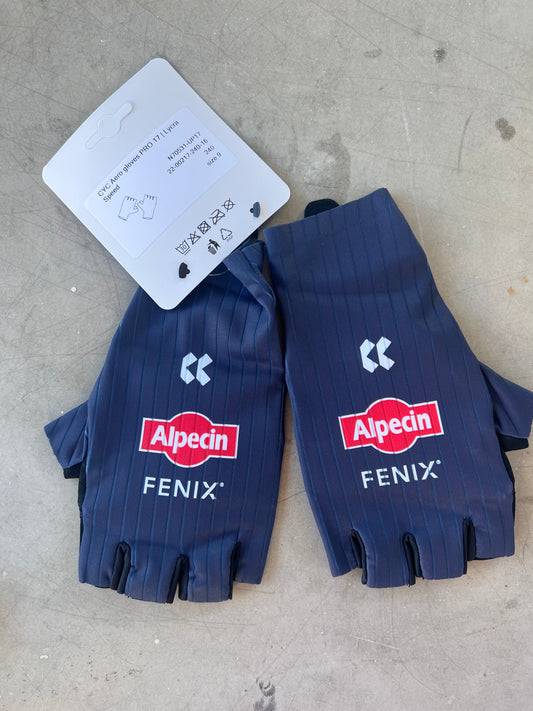 Alpecin Fenix Men | Kalas Aero Gloves | Navy | Rider-Issued Pro Team Kit