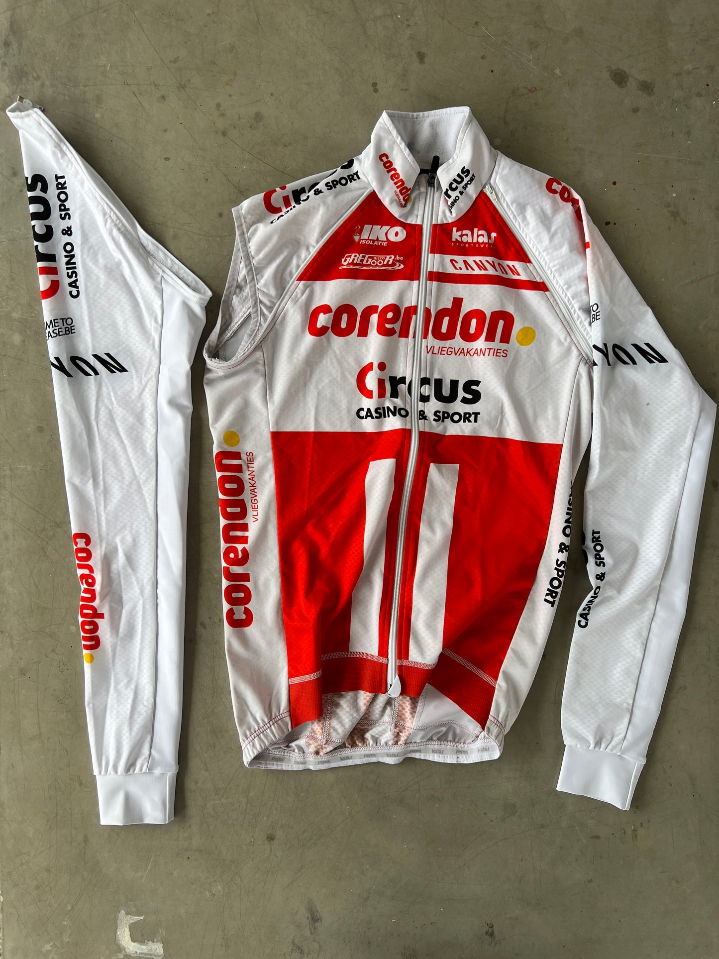 Corendon Circus | Kalas Jacket With Removable Sleeves | White | L/XL | Rider-Issued Pro Team Kit