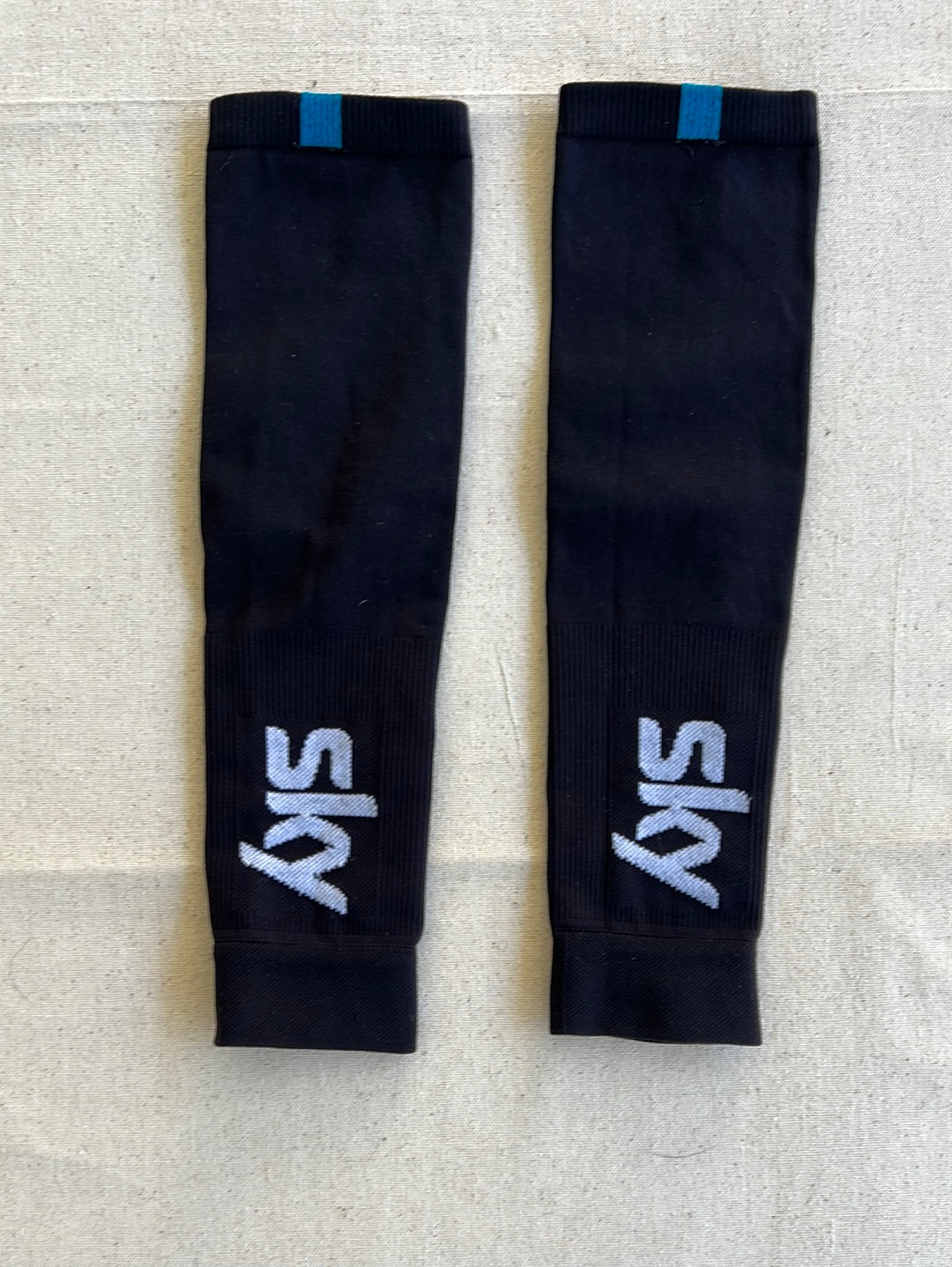 Seamless Arm Warmers | Rapha | Team Sky | Pro Cycling Kit