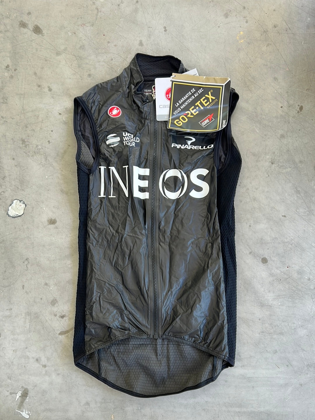 Idro Goretex Rain Vest / Gilet | Castelli | Ineos Grenadiers | Pro-Issued Cycling Kit