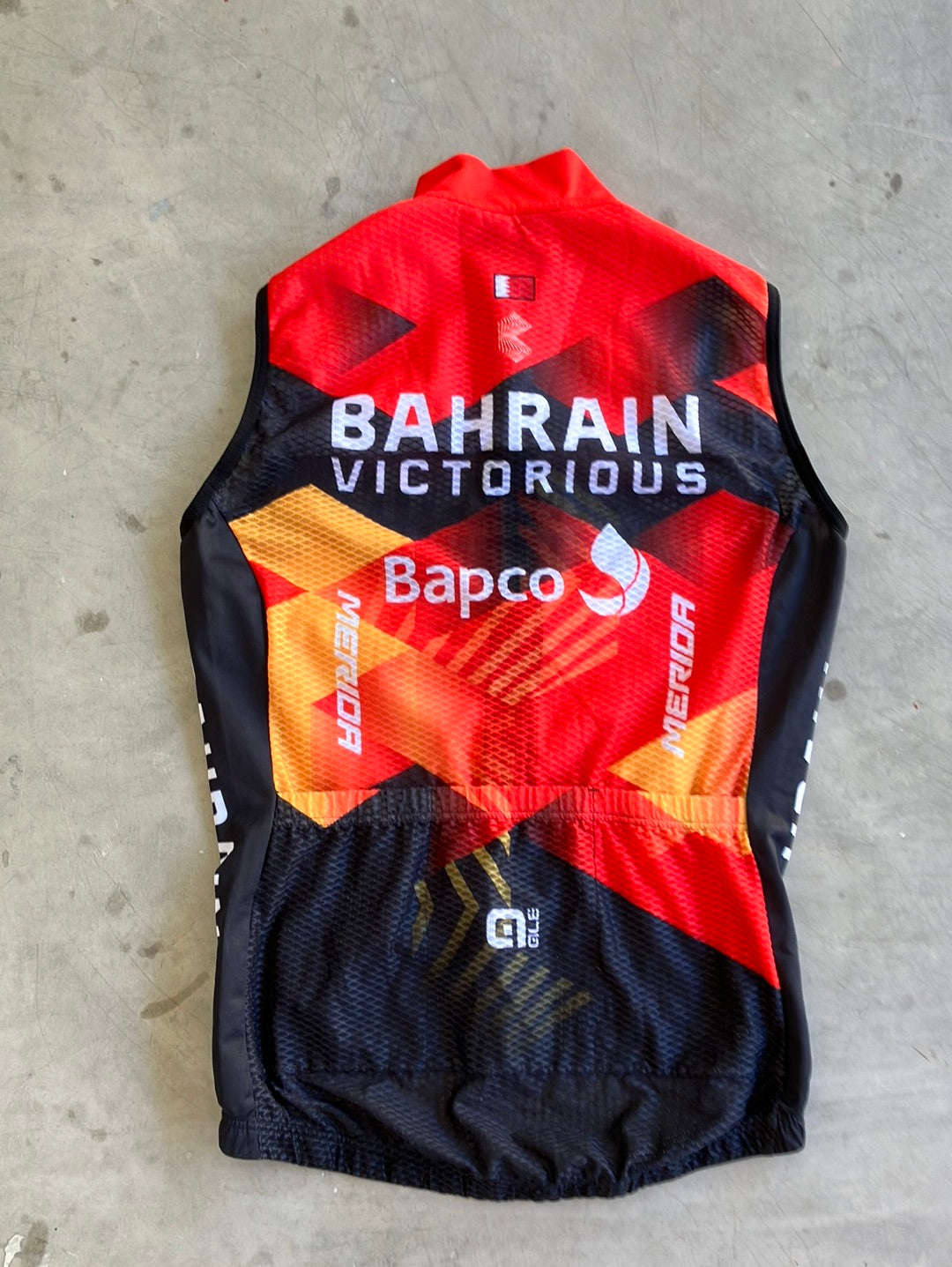 Wind Vest Light Gilet | Ale | Bahrain Victorious | Pro Cycling Kit