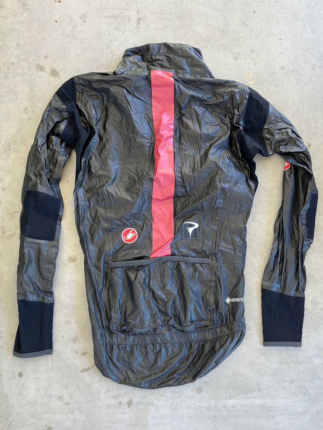 Idro Waterproof Vest / Gilet | Castelli | Ineos Grenadiers | Pro-Issued Cycling Kit