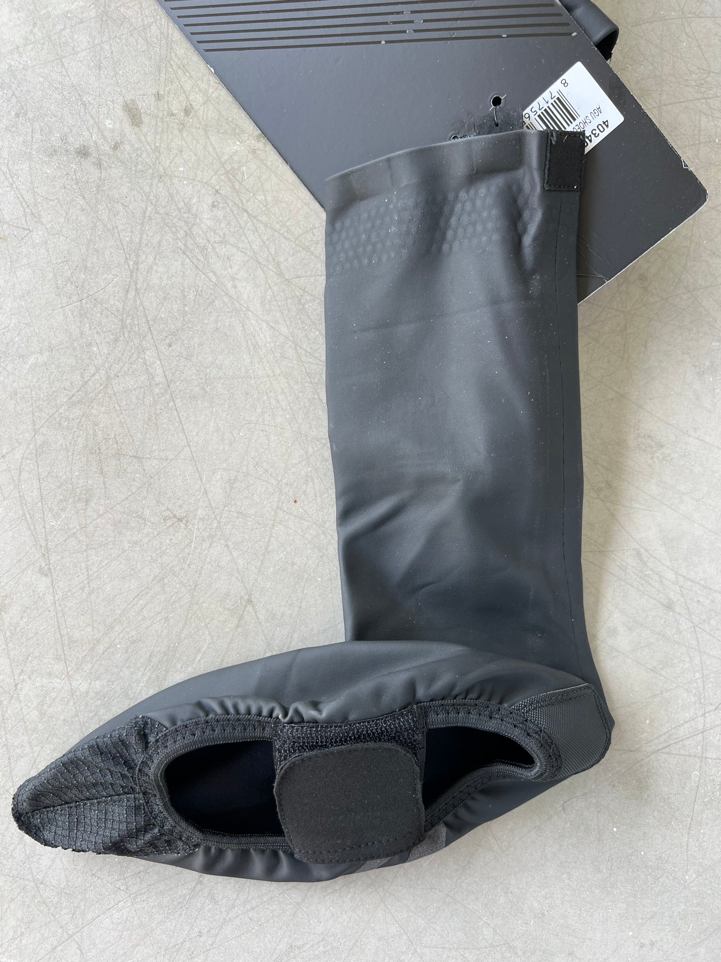 Jumbo Visma | Agu Rain Shoe Covers | S | Rider-Issued Pro Team Kit