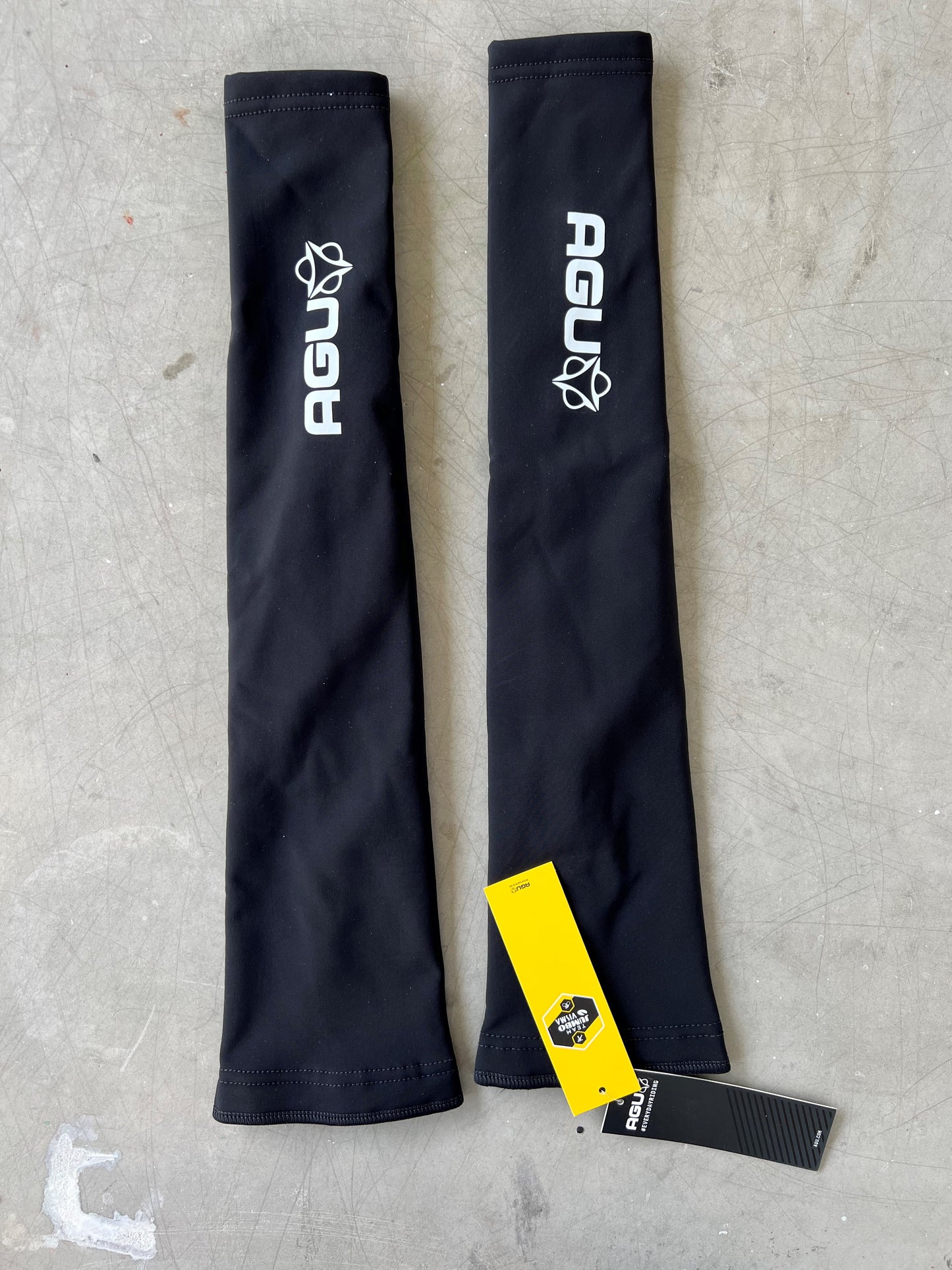 Jumbo Visma | Agu Thermal Rain Arm Warmers | S | Rider-Issued Pro Team Kit