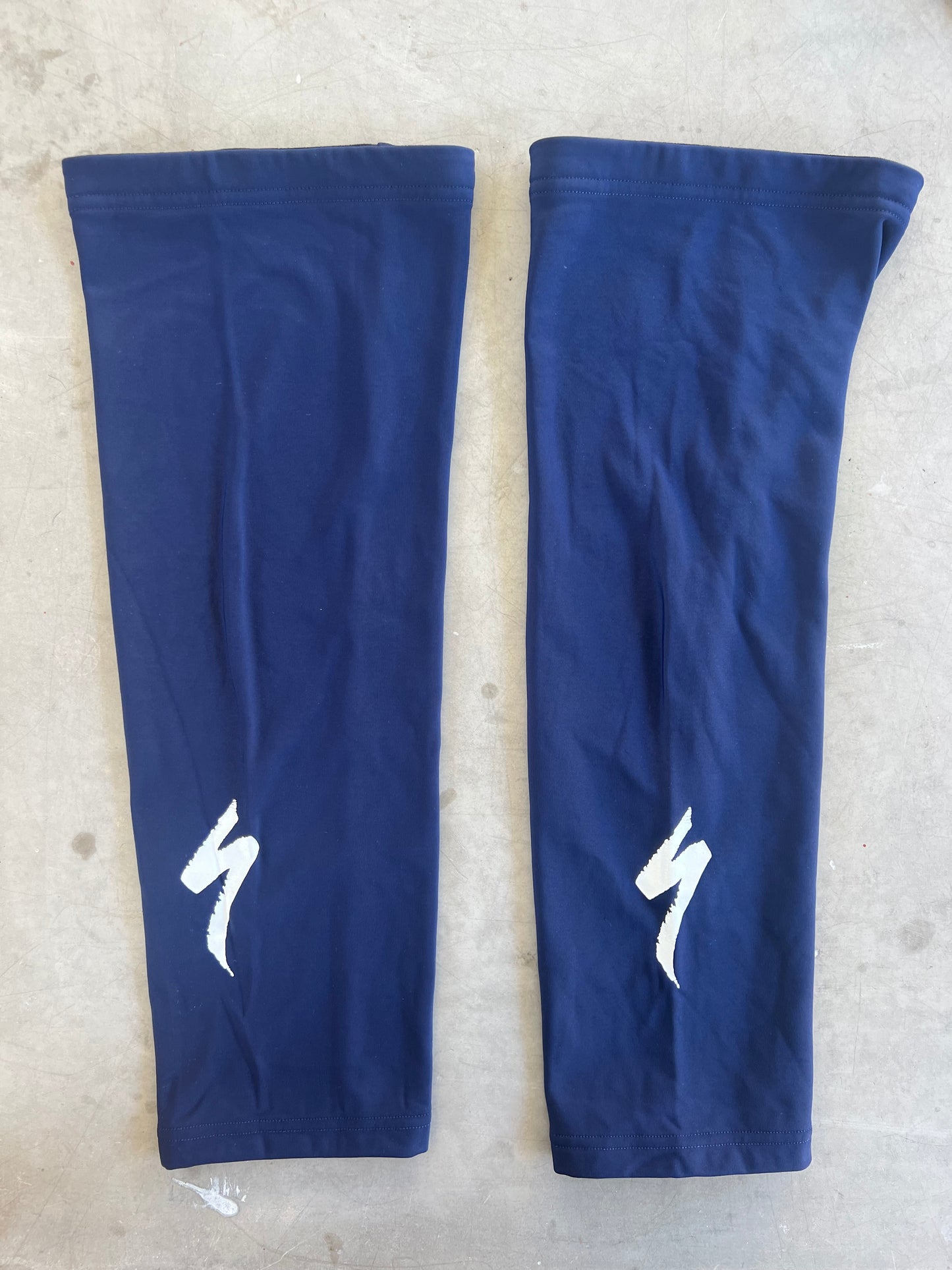 Trinity | Specialized Thermal Knee Warmers | Navy | M | Team Issued Pro Kit - Clearance