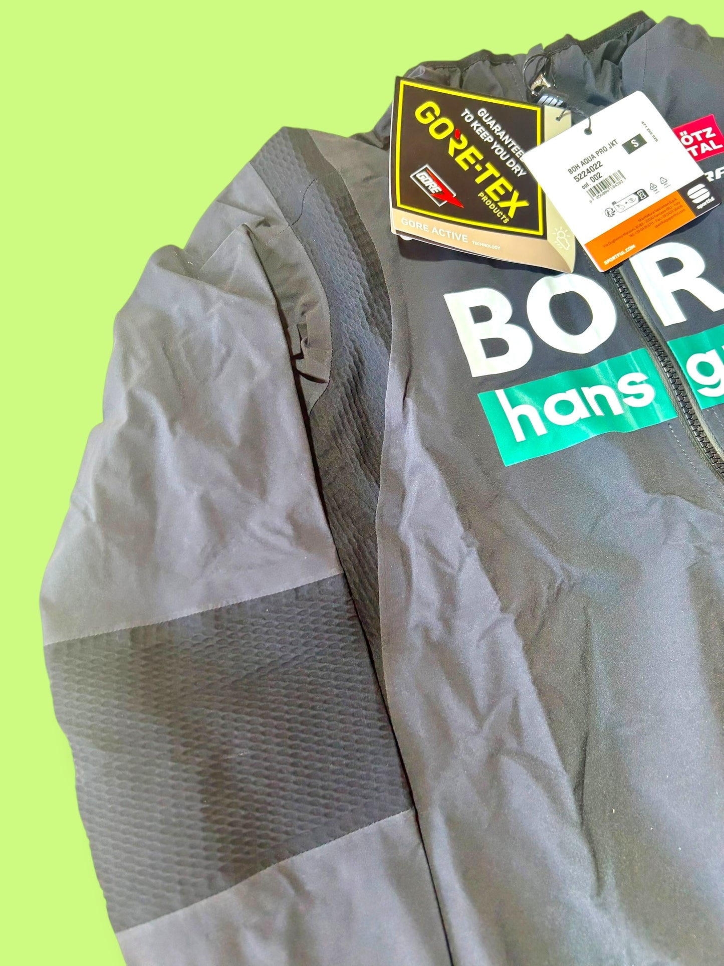 Rain Jacket Aqua Pro Waterproof Windproof Winter  | Sportful | Bora Hansgrohe| Pro Cycling Kit