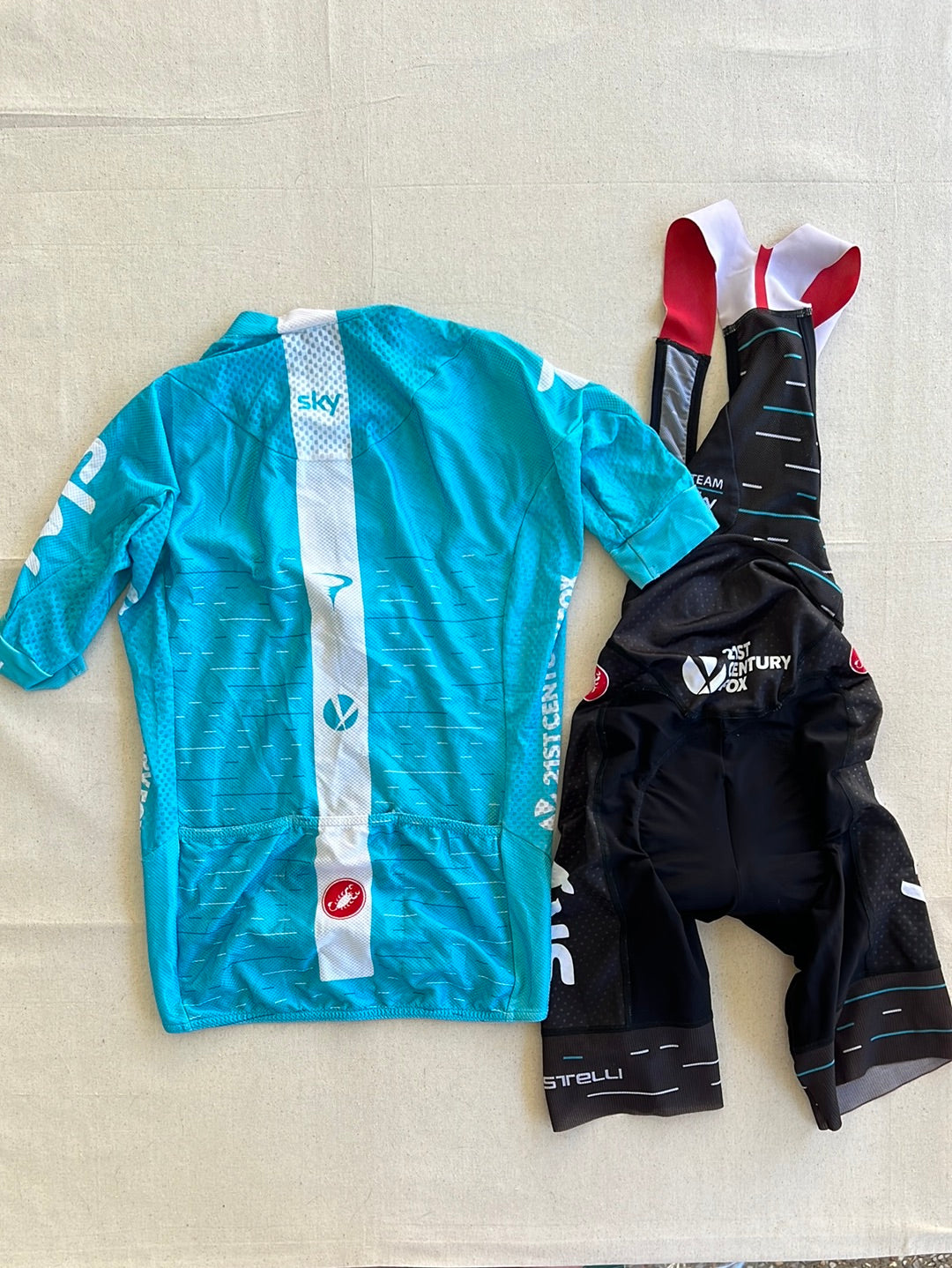 Cycling Kit Bundle - Summer Jersey & Bib Shorts | Castelli | Team Sky ...