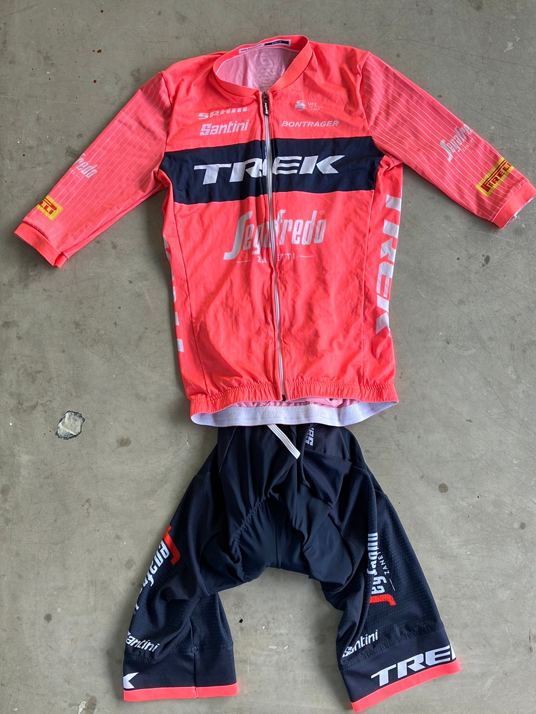 Trek Segafredo | Santini Bundle - Aero Jersey & Bibs | Pink | M | Pro-Issued Team Kit