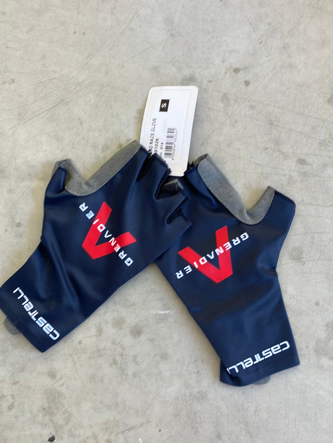 Aero Race Gloves | Castelli | Ineos Grenadiers | Pro-Issued Cycling Kit