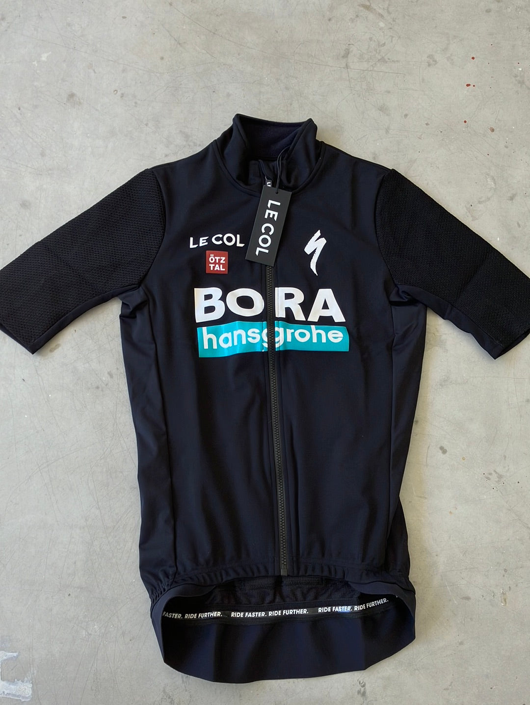 Pro Rain Jacket Winter Short Sleeve | Le Col | Bora Hansgrohe | Pro-Issued Cycling Kit