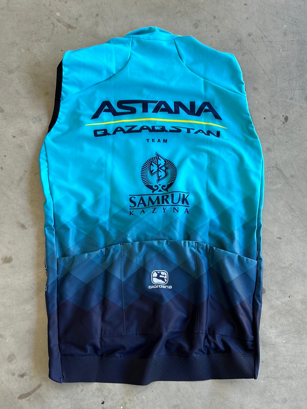 'G-Shield' Vest / Gilet Thermal Winter | Giordana | Astana Qazaqstan | Pro-Issued Cycling Kit