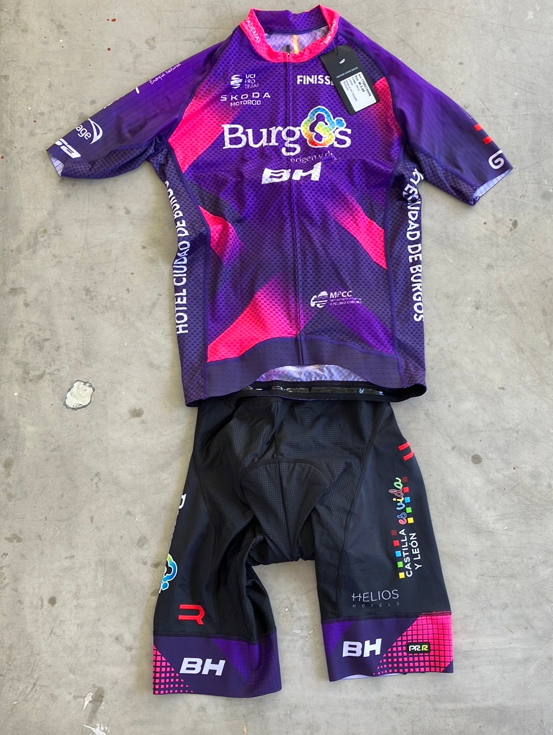 Burgos BH | Finisseur Bundle - Summer Jersey & Bibs | M | Purple | Pro-Issued Team Kit