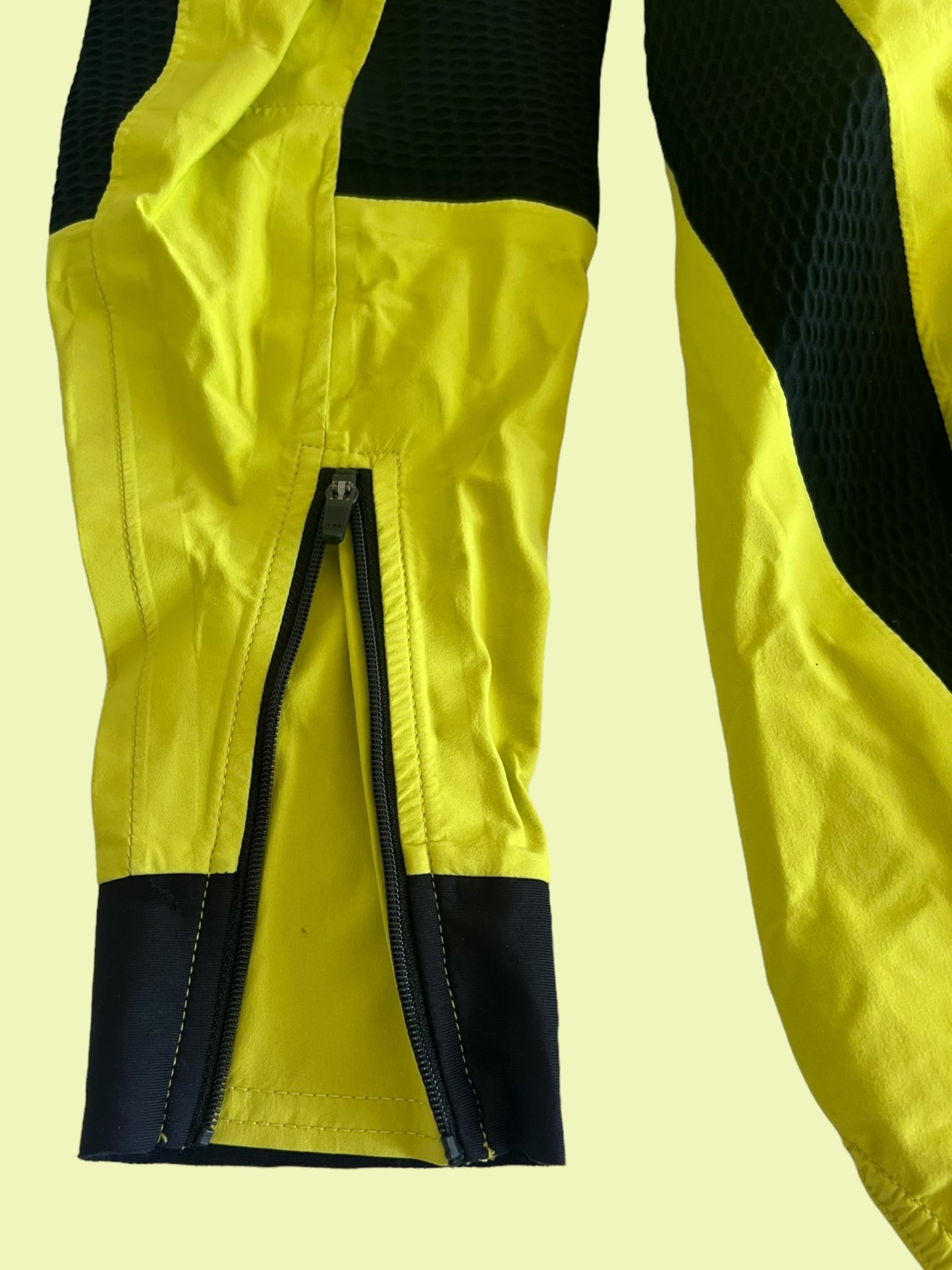 Aqua Pro Rain Jacket Gore-Tex | Sportful | Total Energies | Pro Cycling Kit