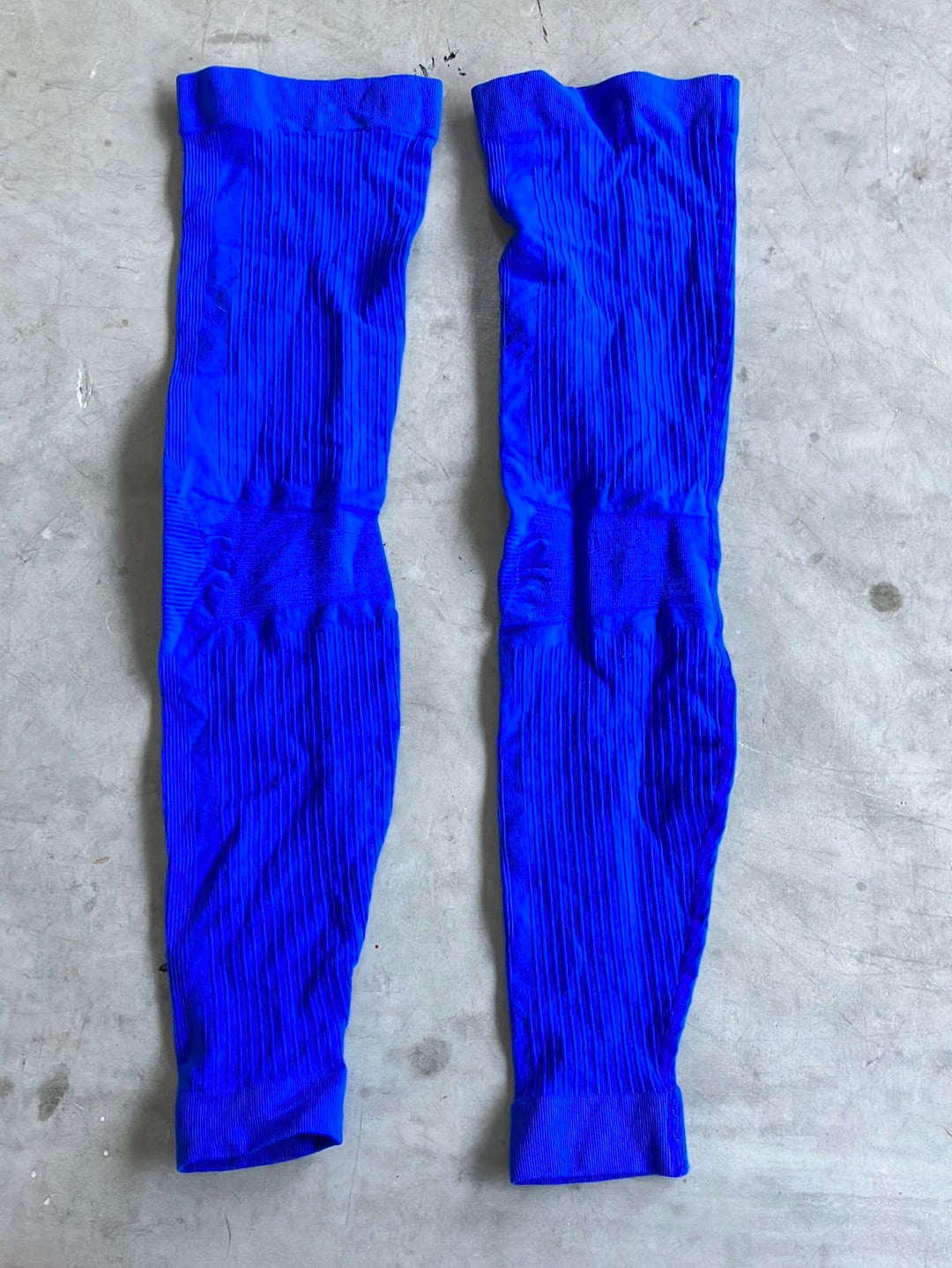 Seamless Leg Warmers | Ale | FDJ Française des Jeux | Pro-Issued Cycling Kit