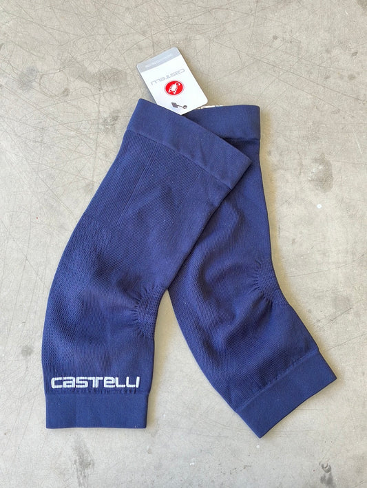 Seamless knee warmers | Castelli | Quick-Step Alpha Vinyl / Soudal  | Pro Cycling Kit