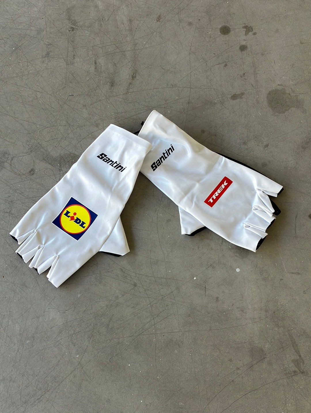 Aero / TT Gloves | Santini | Lidl Trek | Pro Cycling Kit