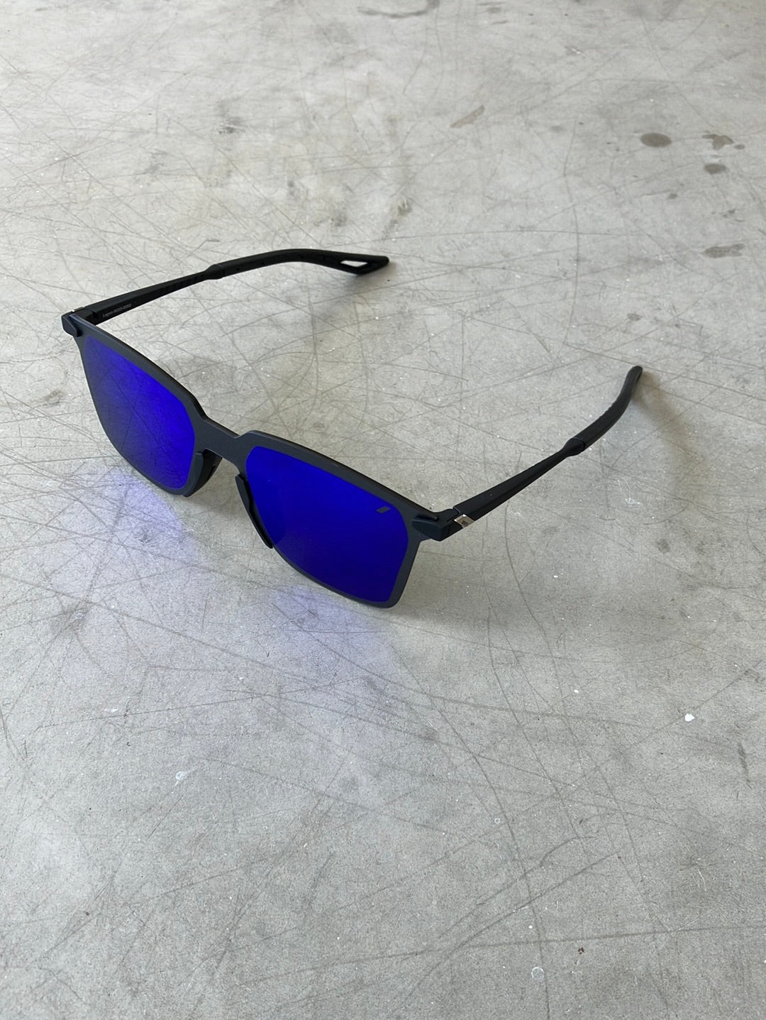 Casual Sunglases 100% Legere Square | 100% | Black | Movistar | Pro Kit