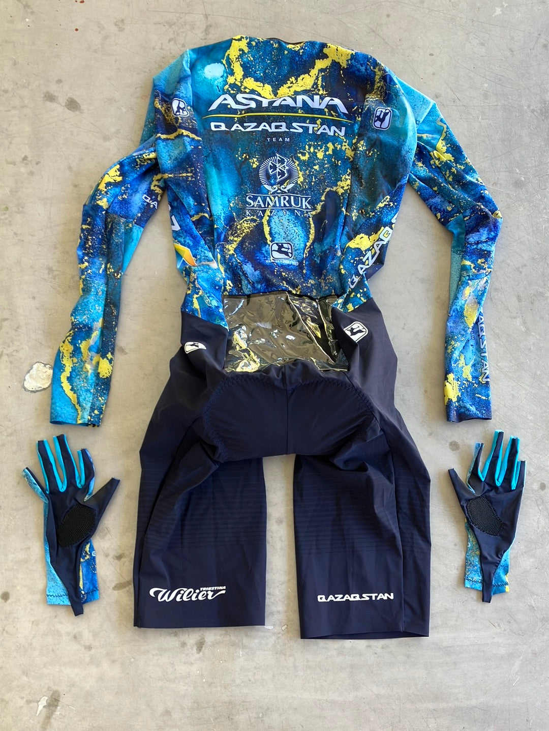 Long Sleeve TT Suit & Aero Gloves Bundle - Tour De France Limited Edition | Giordana |  Astana | Pro Cycling Kit