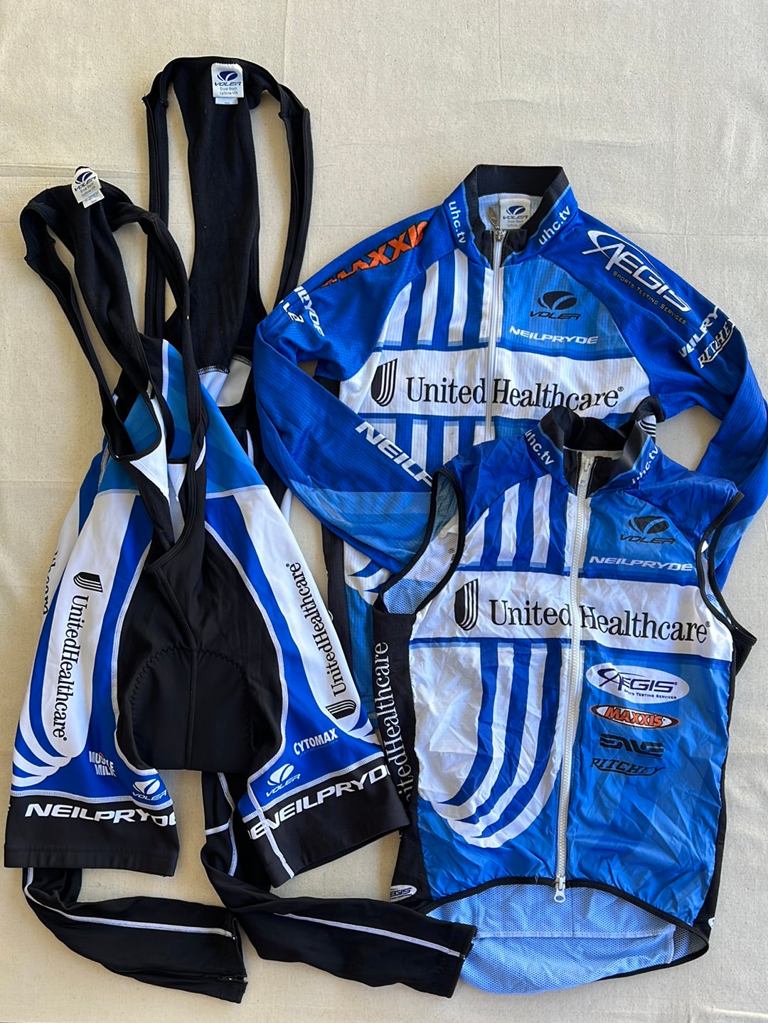 Cycling Winter Kit Bundle - Long Sleeve Jersey, Bibs, Tights & Vest / Gilet | United Healthcare Pro Team | Pro Cycling Kit