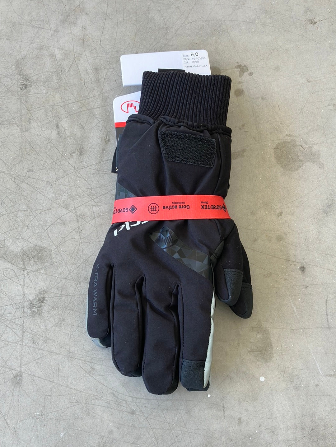 Vaduz Gloves - Thermal Deep Winter Gore-Tex Long Finger Gloves | Roeckl | Bora Hansgrohe | Pro-Issued Cycling Kit