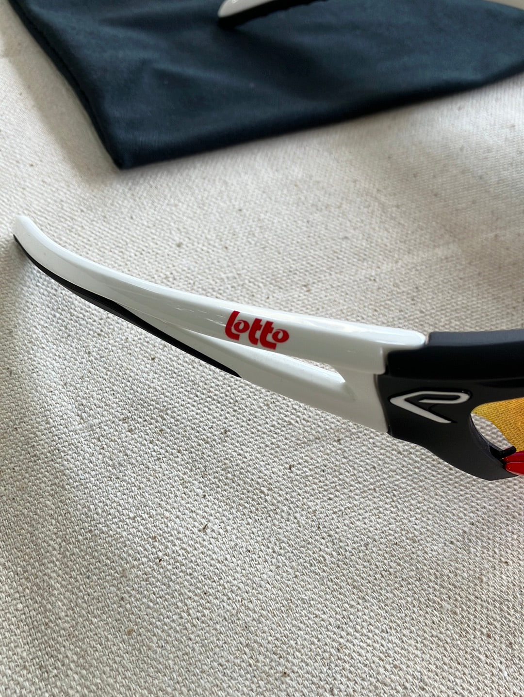 Ekoi Sunglasses | Lotto Dstny | Pro Team Cycling Kit