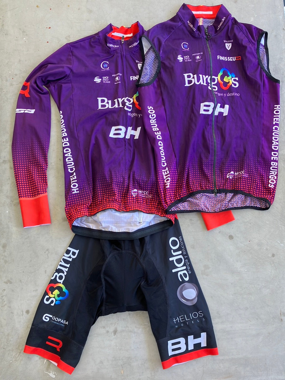 Cycling Kit Bundle - Jersey Long Sleeve, Rain Vest & Bibs | Finisseur | Burgos BH | Pro-Issued Cycling Kit