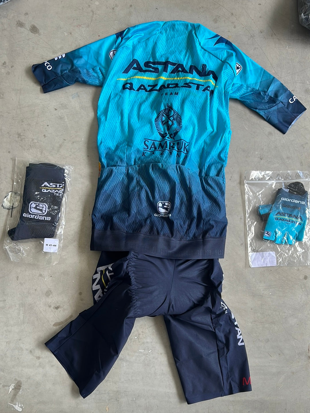 Summer Jersey, Bib Shorts, Gloves & Socks Bundle | Giordana | Astana | Pro Team Cycling Kit