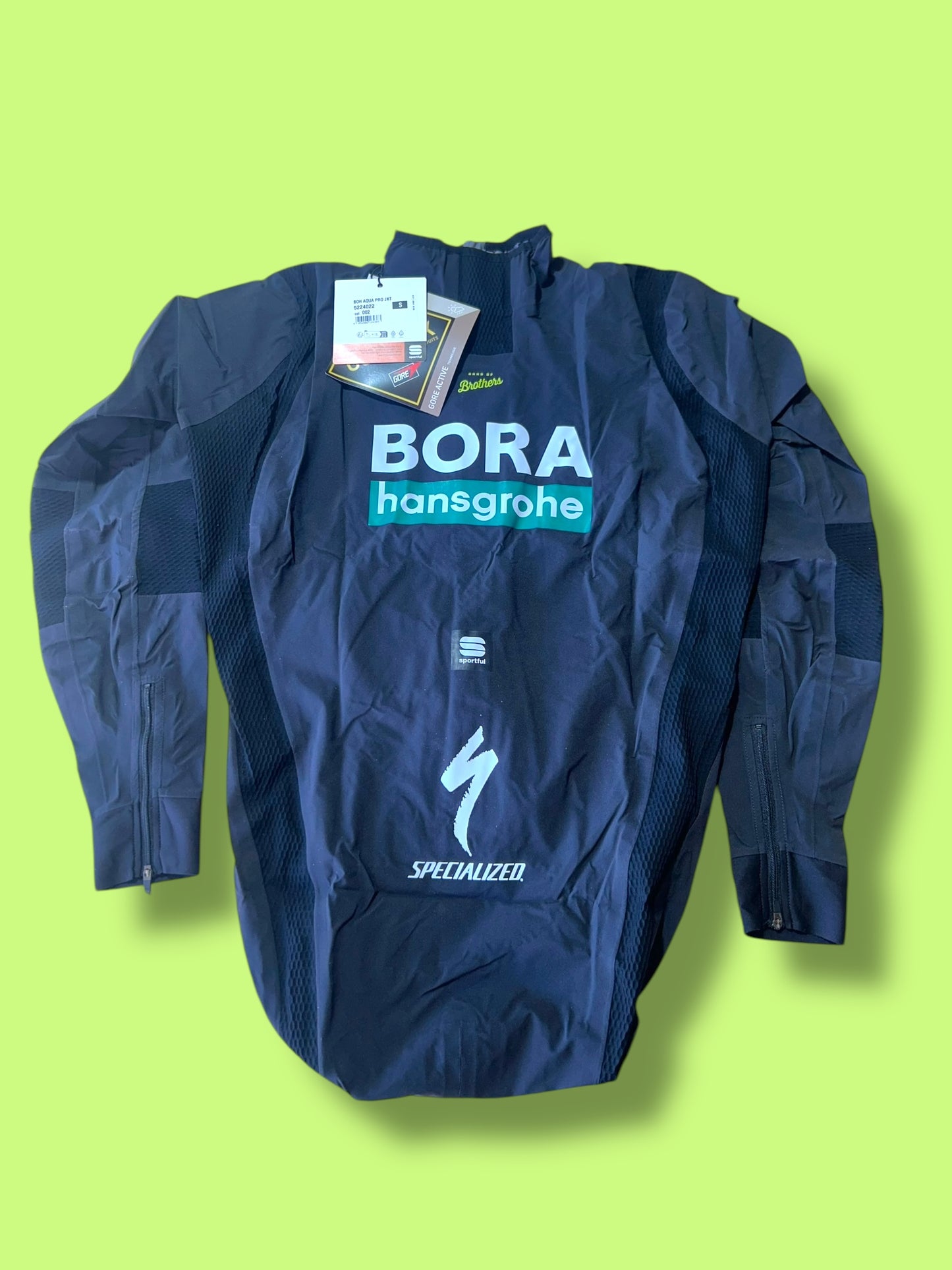 Rain Jacket Aqua Pro Waterproof Windproof Winter  | Sportful | Bora Hansgrohe| Pro Cycling Kit