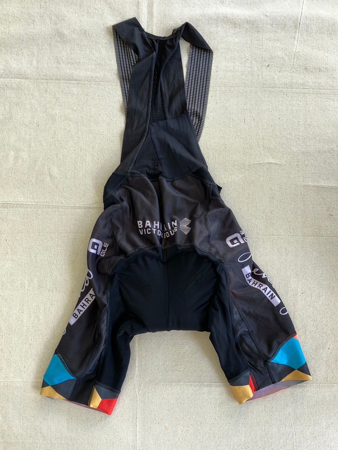 Thermal Bib Shorts Winter | Ale | Team Bahrain Victorious | Pro Cycling Kit