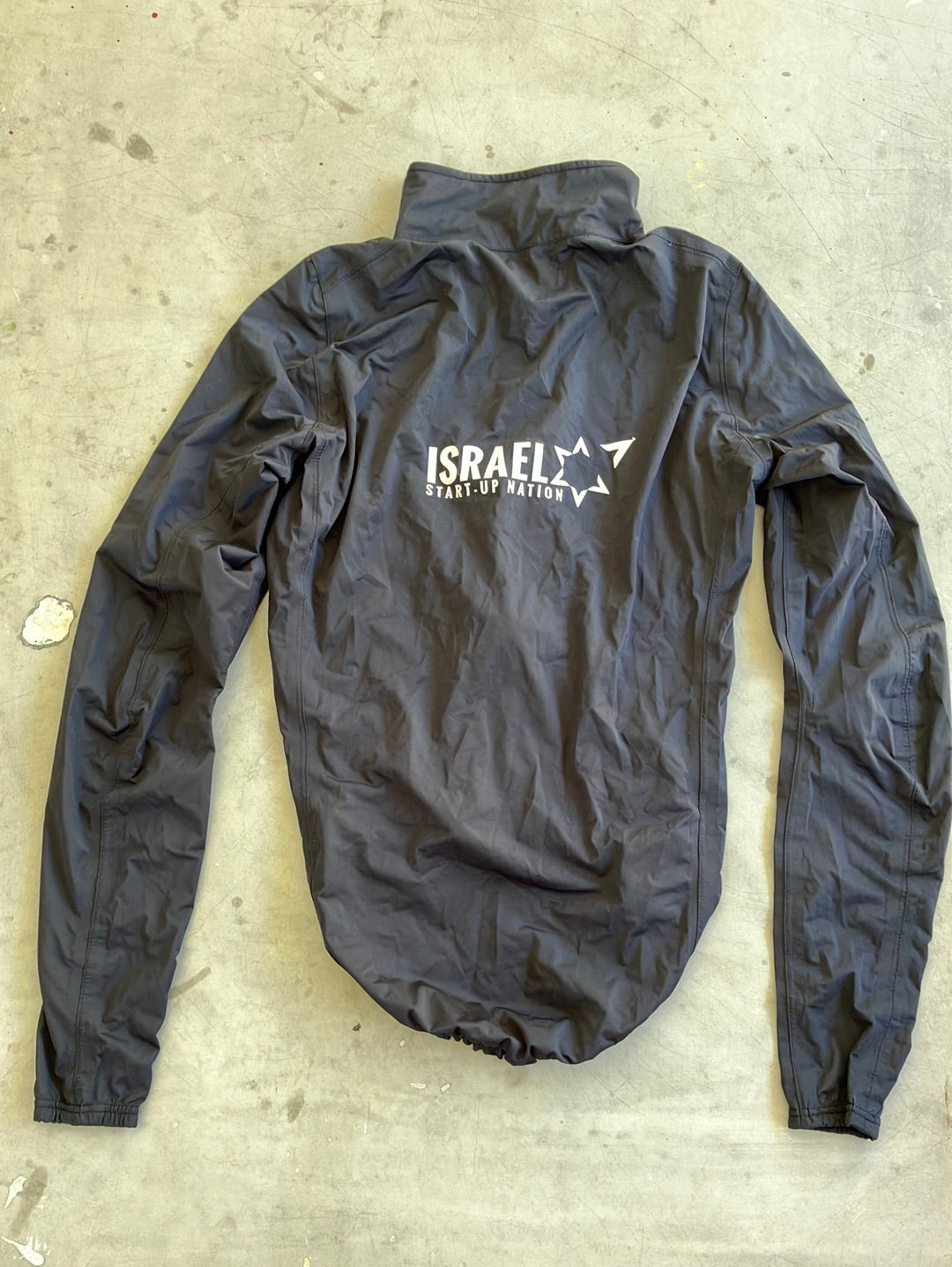 Rain Jacket Cape Cycling Long Sleeve | Jinga | Blue | Israel Premier Tech IPT | Pro Cycling Kit