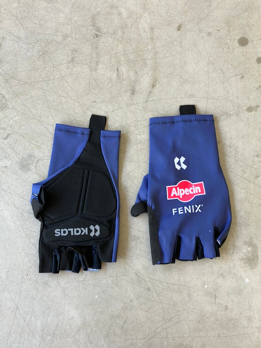 Aero Gloves / Mitts | Kalas | Alpecin Fenix Deceuninck | Pro Team Cycling Kit