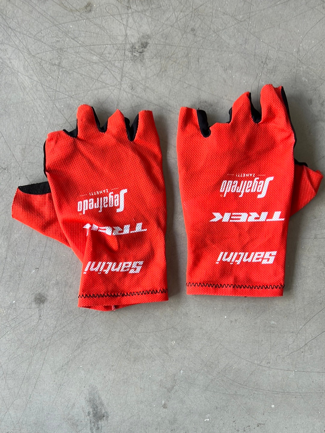 Padded Cycling Gloves | Santini | Trek Segafredo | Pro-Issued Cycling Kit