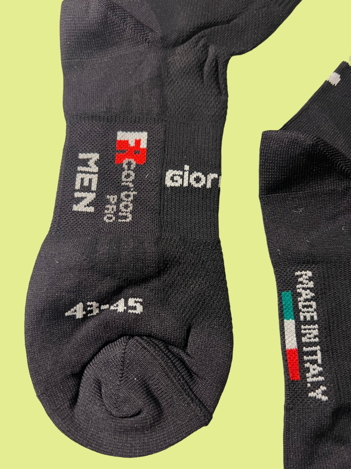 Winter Cycling Socks | Giordana | Mitchelton Scott Pro Teamam | Pro Cycling Kit