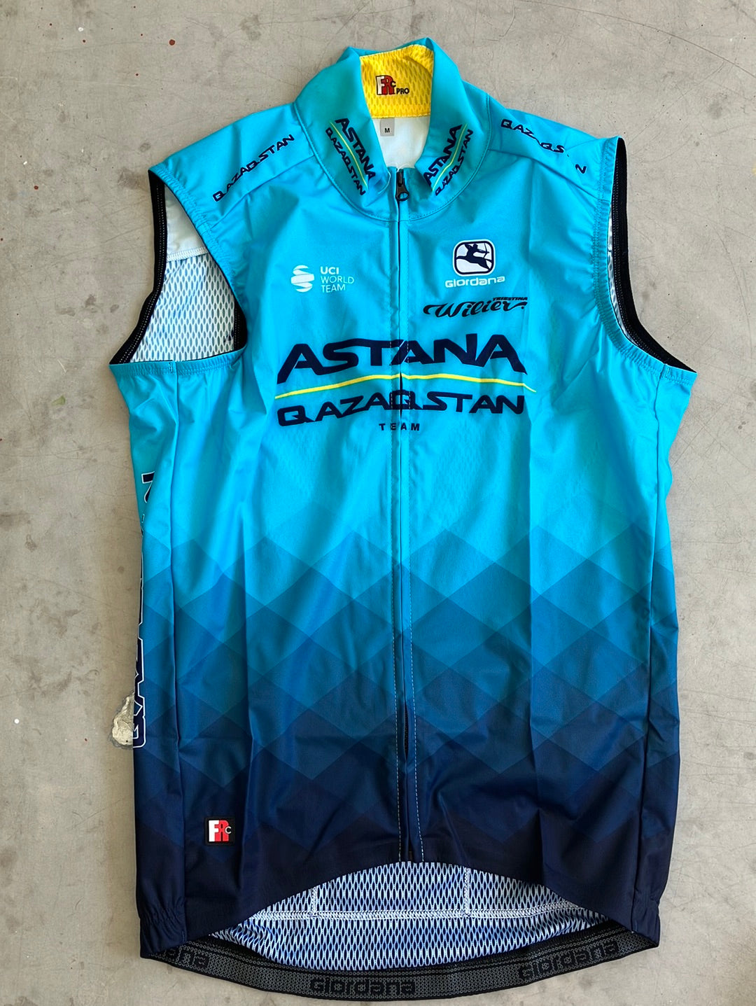 'FRC Wind Front' Gilet / Vest  | Giordana | Astana Qazaqstan | Pro-Issued Cycling Kit