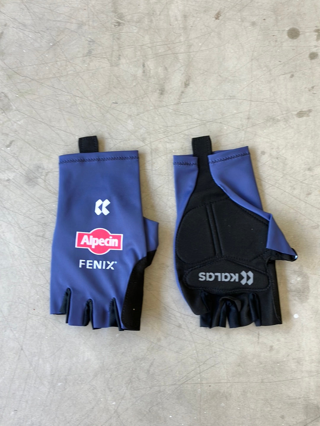 Aero Gloves / Mitts | Kalas | Alpecin Fenix Deceuninck | Pro Team Cycling Kit