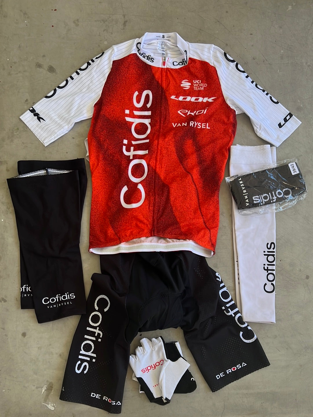 Cofidis | Van Rysel Bundle - Aero Jersey, Bibs, Socks, Gloves, Arm & Knee Warmers | Pro-Issued Pro Team Kit