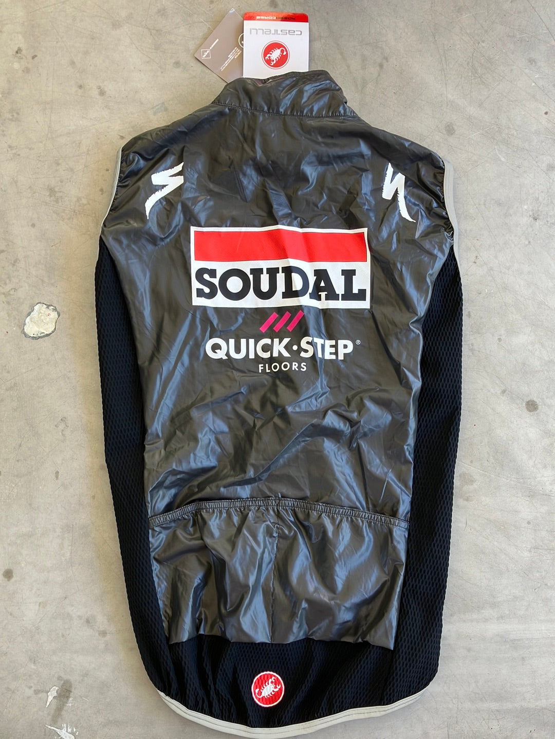 Soudal / Deceuninck Quick-Step | Castelli Slicker Pro Rain Vest | Black | Pro-Issued Team Kit