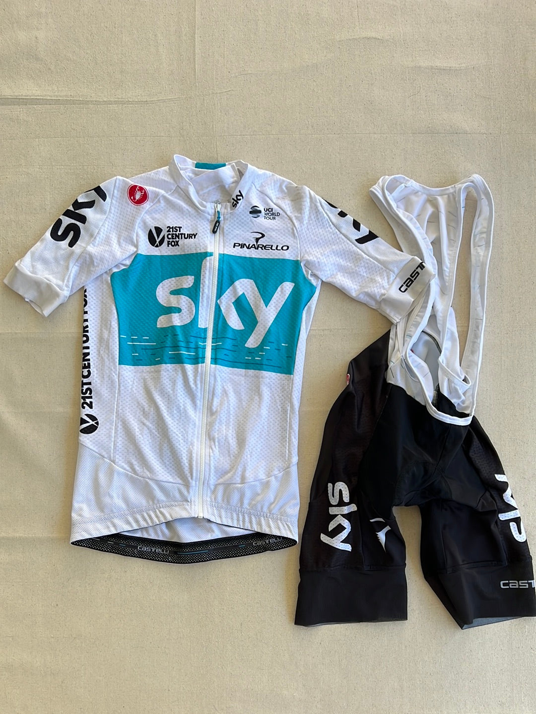 Cycling Kit Bundle - Aero Jersey & Bib Shorts | Castelli | Team Sky | Pro Cycling Kit