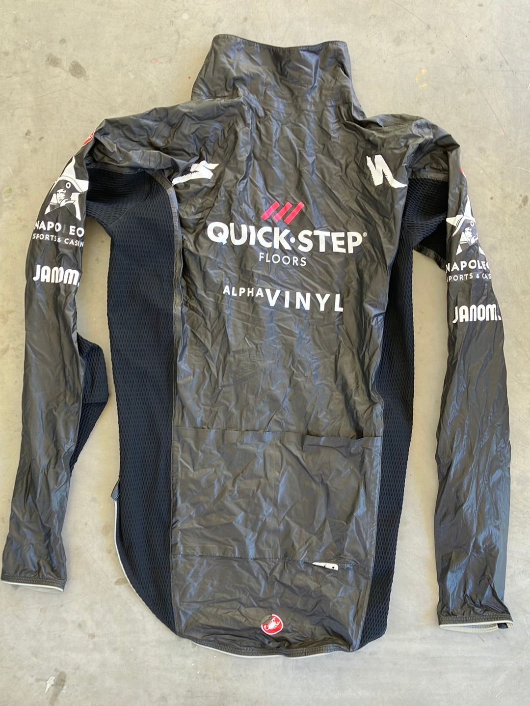 Soudal / Deceuninck Quick-Step | Castelli Slicker Pro Rain Jacket | Black | Pro-Issued Team Kit