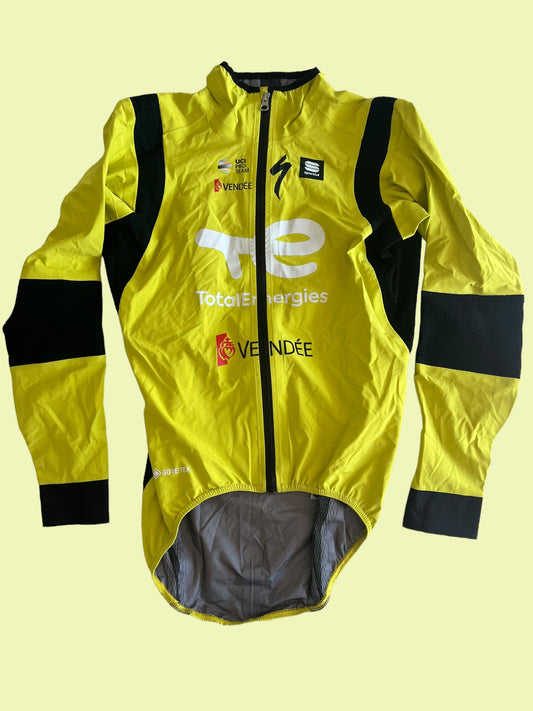 Aqua Pro Rain Jacket Gore-Tex | Sportful | Total Energies | Pro Cycling Kit