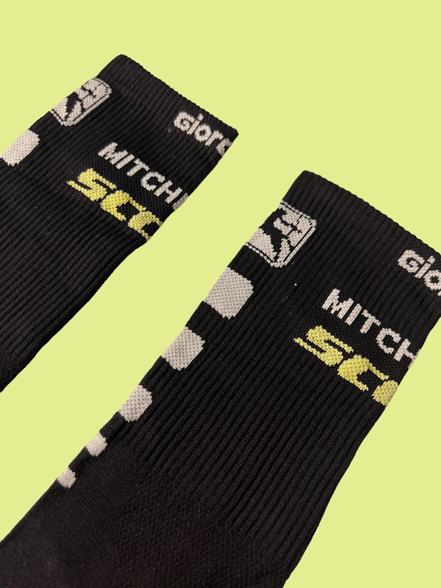 Winter Cycling Socks | Giordana | Mitchelton Scott Pro Teamam | Pro Cycling Kit