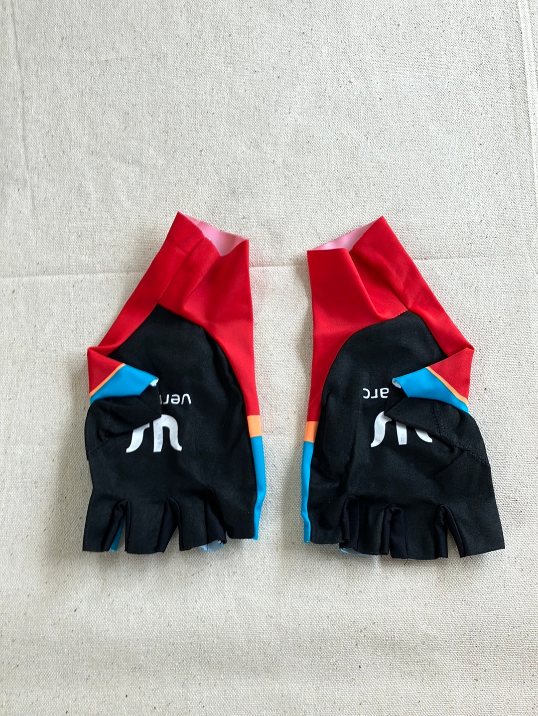 Cycling Gloves Unpadded | Vermarc | Lotto Dstny | Pro Team Cycling Kit