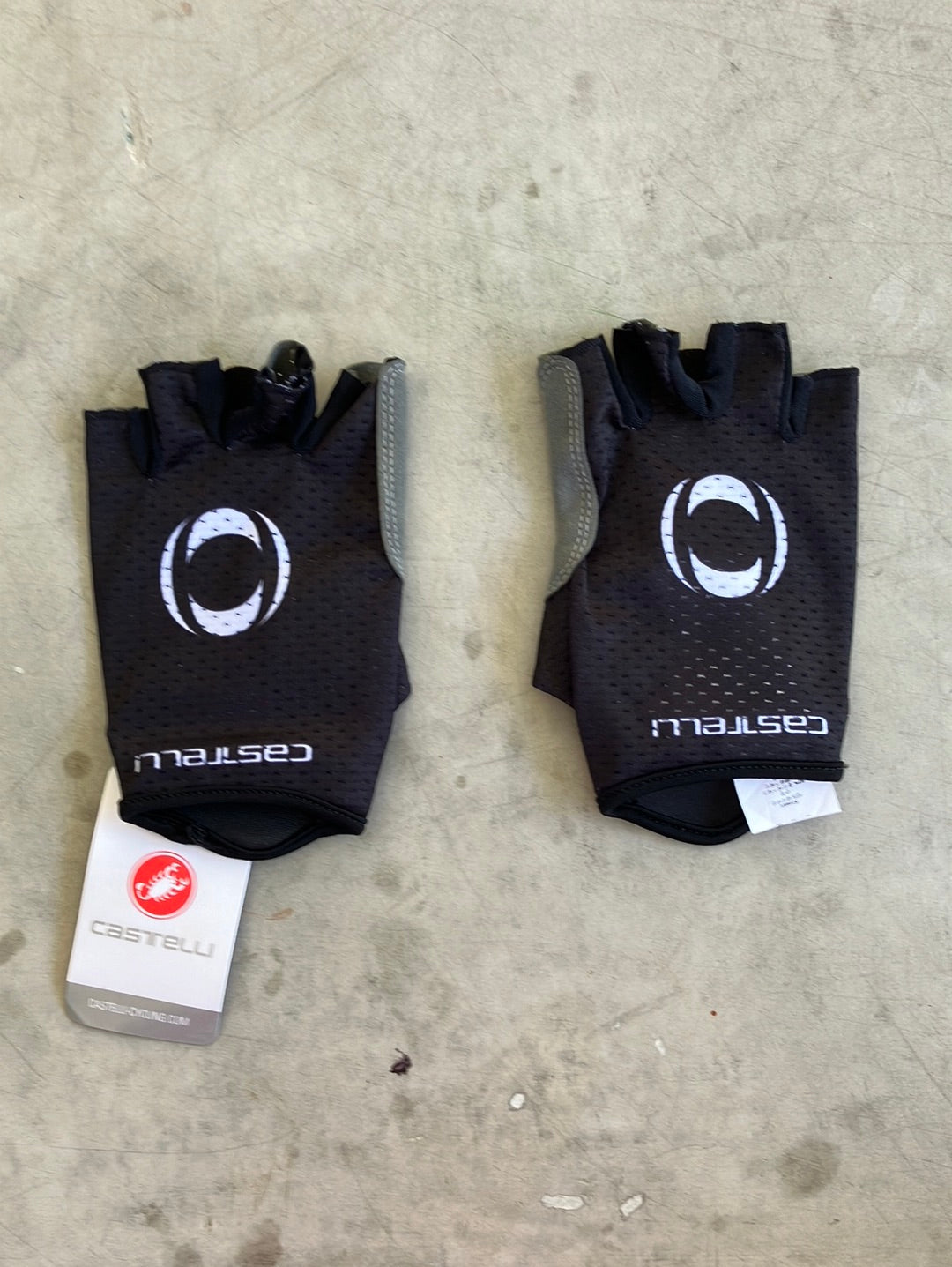 Summer Gloves Padded | Castelli | Ineos Grenadiers Pro-Issued Cycling Kitt