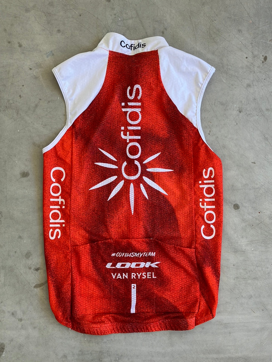 Cofidis | Van Rysel Wind Vest / Gilet | Red | Pro-Issued Pro Team Kit